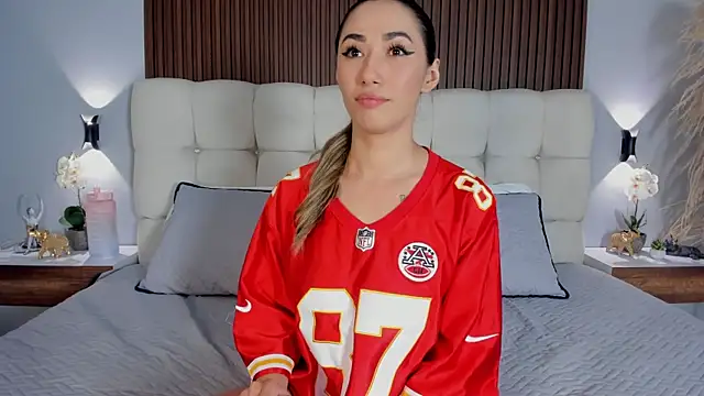 Emma23   online show from 12, 7, 2026