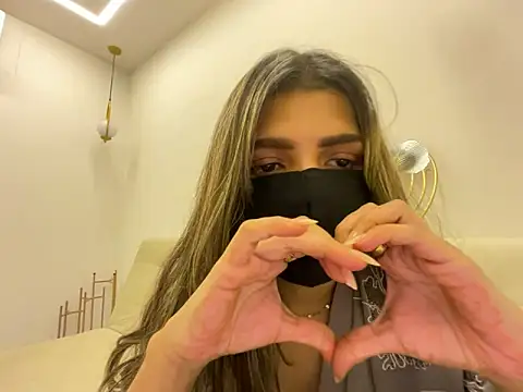 MaYaa  11 online show from 14, 4, 2026