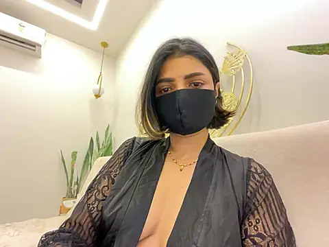 MaYaa  11 online show from 13, 2, 2025