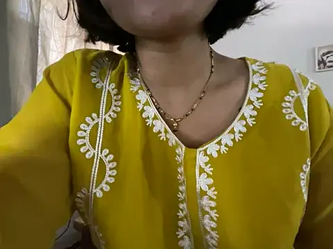 MaYaa  11 online show from 30, 1, 2025