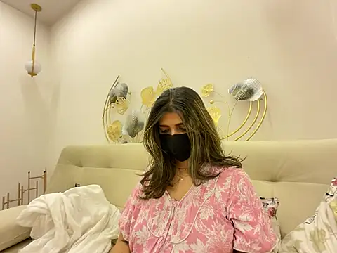 MaYaa  11 online show from 22, 4, 2026