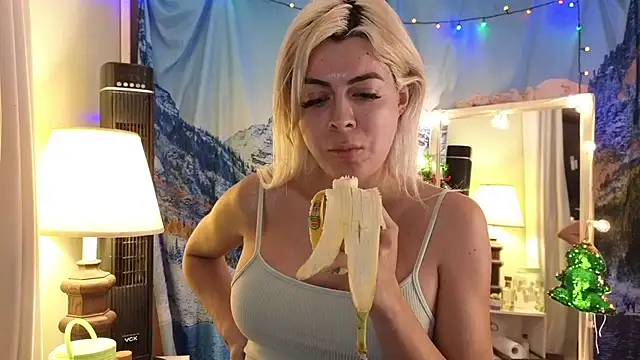 Snapshot of cunty_tranny_lydia chatting on 18, 12, 2024 cunty tranny lydia online show from 18, 12, 2024
