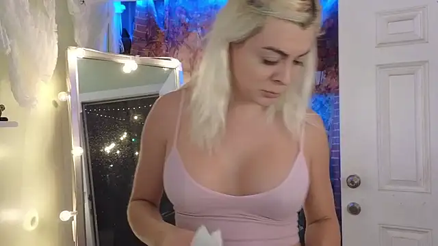 cunty tranny lydia online show from 15, 11, 2025