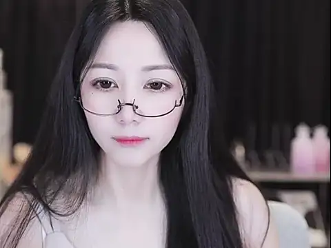 Nuyoah-77 online show from 21, 4, 2026