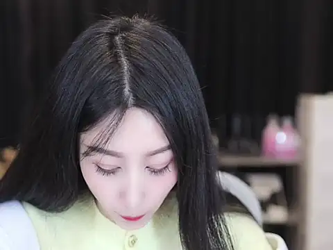 Nuyoah-77 online show from 20, 11, 2025