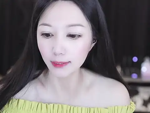 Nuyoah-77 online show from 10, 4, 2026