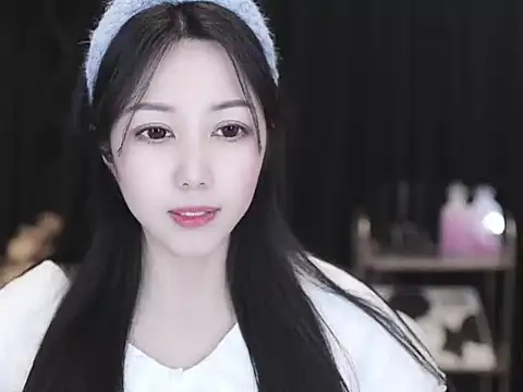 Nuyoah-77 online show from 23, 2, 2026