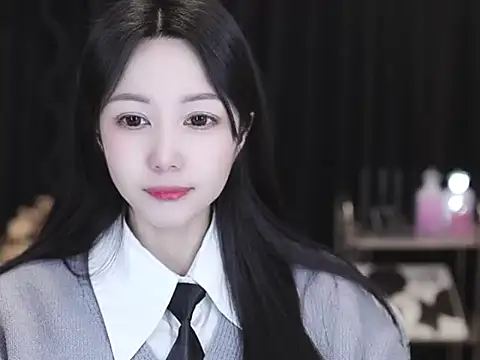 Nuyoah-77 online show from 8, 3, 2026