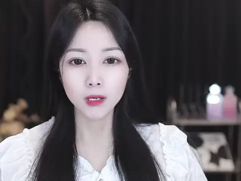 Nuyoah-77 online show from 19, 3, 2026