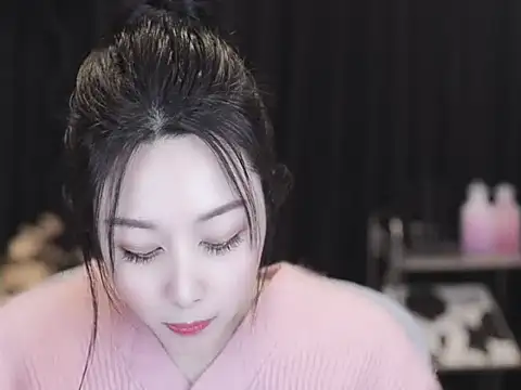 Nuyoah-77 online show from 11, 2, 2026