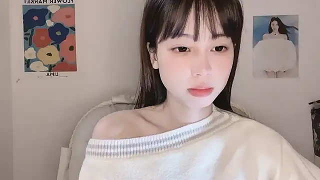 Snapshot of -Hottie chatting on 18, 11, 2025 -Hottie online show from 18, 11, 2025