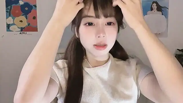 Snapshot of -Hottie chatting on 21, 10, 2025 -Hottie online show from 21, 10, 2025