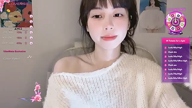 Snapshot of -Hottie chatting on 25, 10, 2025 -Hottie online show from 25, 10, 2025