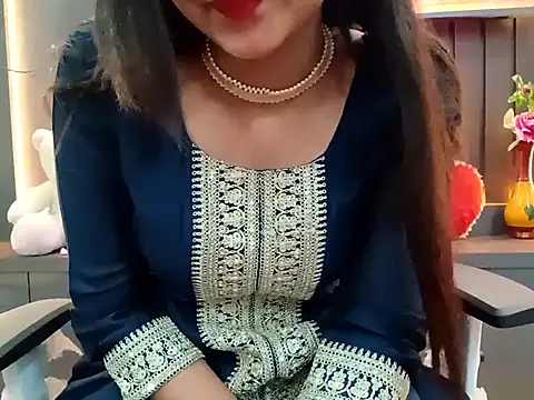 Snapshot of GoldnessAishu chatting on 19, 3, 2025 GoldnessAishu online show from 19, 3, 2025