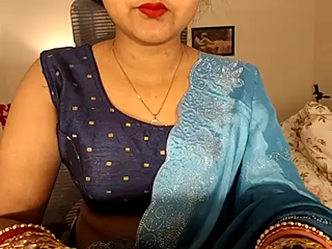 Snapshot of GoldnessAishu chatting on 29, 11, 2025 GoldnessAishu online show from 29, 11, 2025