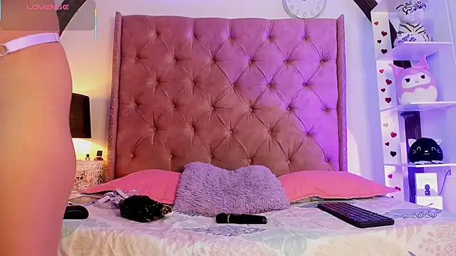 LadyAvalon online show from 25, 2, 2025