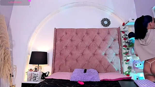 LadyAvalon online show from 30, 11, 2025