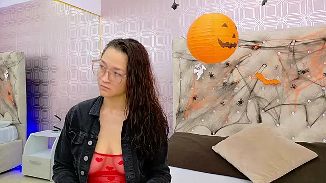 Snapshot of SaaraBrown chatting on 23, 10, 2025 SaaraBrown online show from 23, 10, 2025