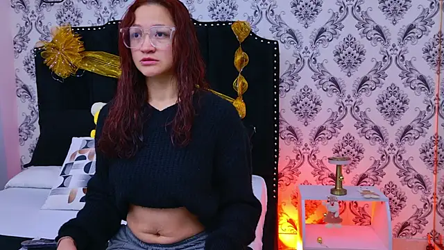 Snapshot of SaaraBrown chatting on 1, 12, 2025 SaaraBrown online show from 1, 12, 2025