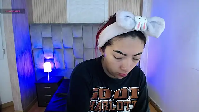 Mia Rinn online show from 11, 10, 2025