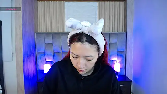 Mia Rinn online show from 10, 10, 2025