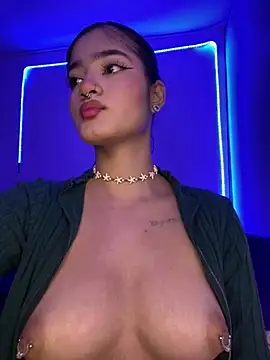 Snapshot of charlotte_9999 chatting on 27, 11, 2025 charlotte 9999 online show from 27, 11, 2025