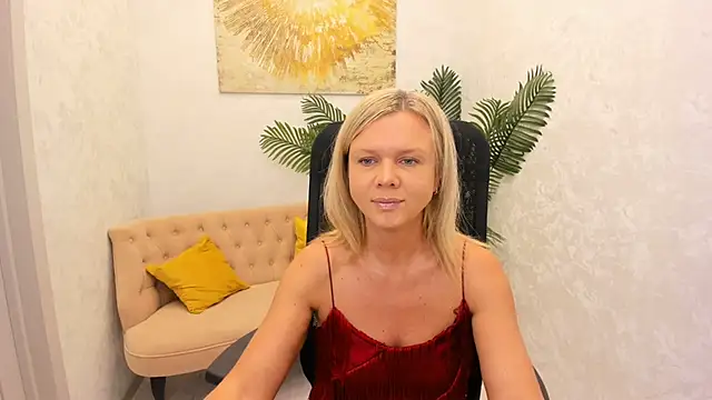 AgathaKlouin online show from 16, 2, 2025