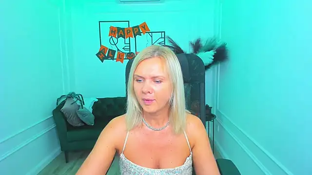 AgathaKlouin online show from 26, 10, 2025