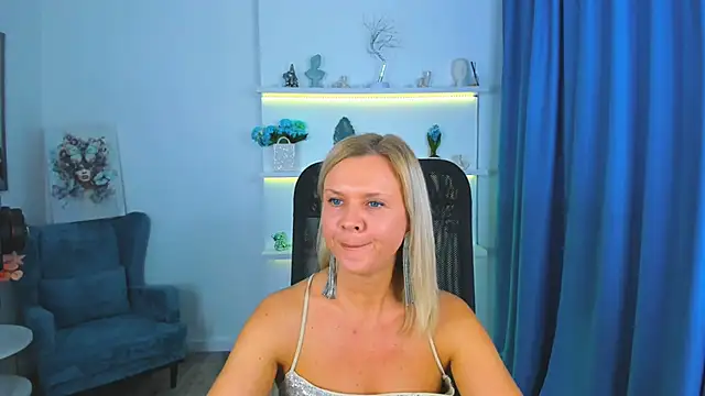 AgathaKlouin online show from 29, 11, 2025