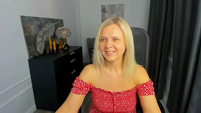 AgathaKlouin online show from 31, 3, 2026