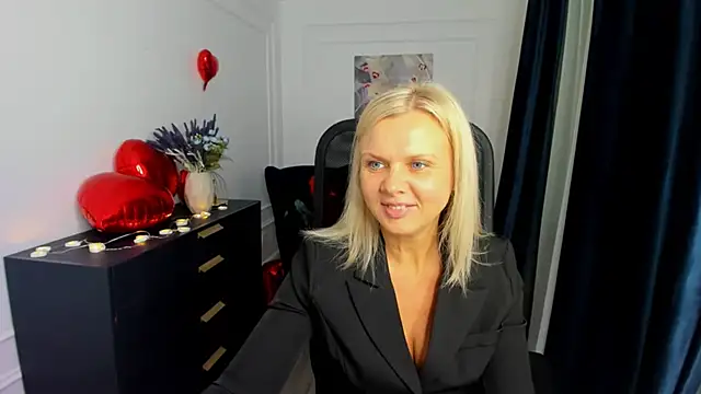 AgathaKlouin online show from 14, 2, 2026