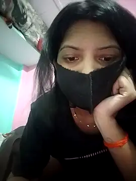 Snapshot of Hotty-Divya chatting on 29, 4, 2026 Hotty-Divya online show from 29, 4, 2026
