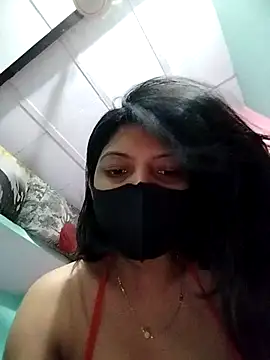 Snapshot of Hotty-Divya chatting on 10, 5, 2026 Hotty-Divya online show from 10, 5, 2026