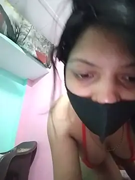Snapshot of Hotty-Divya chatting on 18, 5, 2026 Hotty-Divya online show from 18, 5, 2026