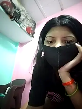 Snapshot of Hotty-Divya chatting on 25, 4, 2026 Hotty-Divya online show from 25, 4, 2026