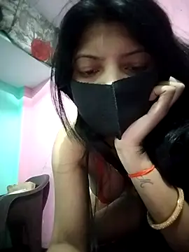 Snapshot of Hotty-Divya chatting on 7, 5, 2026 Hotty-Divya online show from 7, 5, 2026