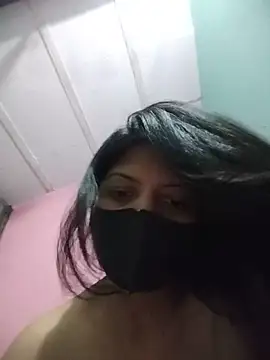 Snapshot of Hotty-Divya chatting on 25, 5, 2026 Hotty-Divya online show from 25, 5, 2026