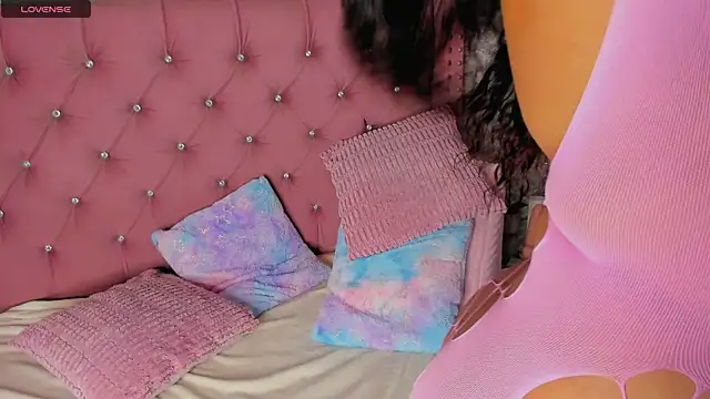 Mia Jansen online show from 8, 11, 2025