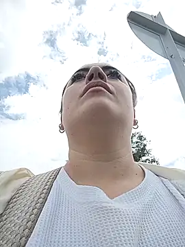 Lesly 10- online show from 17, 11, 2025