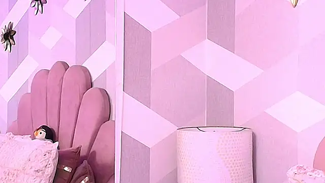 KylieMonnett online show from 14, 11, 2025