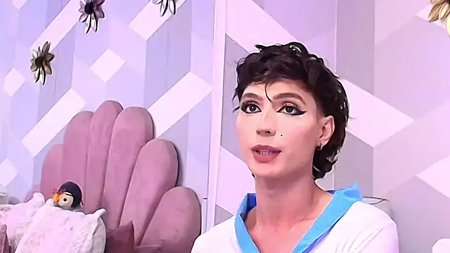 KylieMonnett online show from 9, 10, 2025