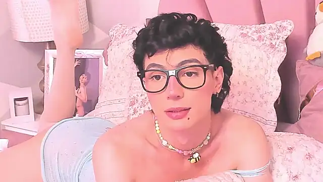 KylieMonnett online show from 13, 5, 2026