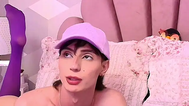 KylieMonnett online show from 15, 11, 2025