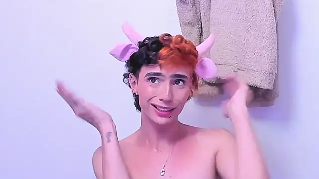 KylieMonnett online show from 15, 4, 2026