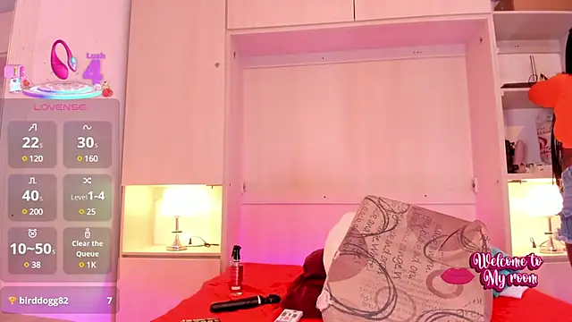 EmilyyStuart online show from 4, 3, 2025