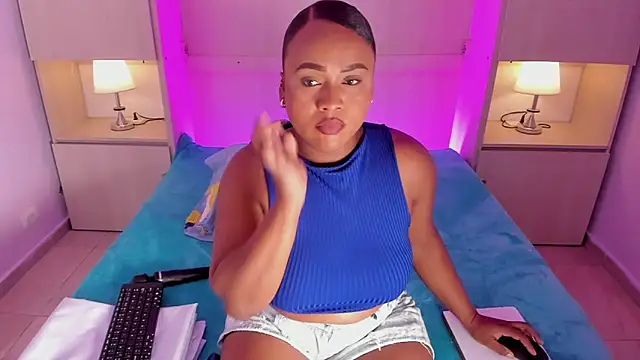 EmilyyStuart online show from 20, 3, 2026