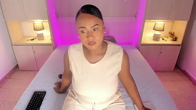 EmilyyStuart online show from 14, 3, 2026