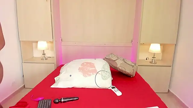 EmilyyStuart online show from 1, 11, 2025