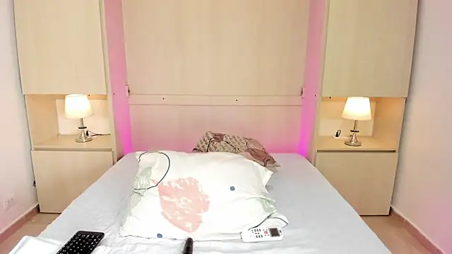 EmilyyStuart online show from 31, 10, 2025