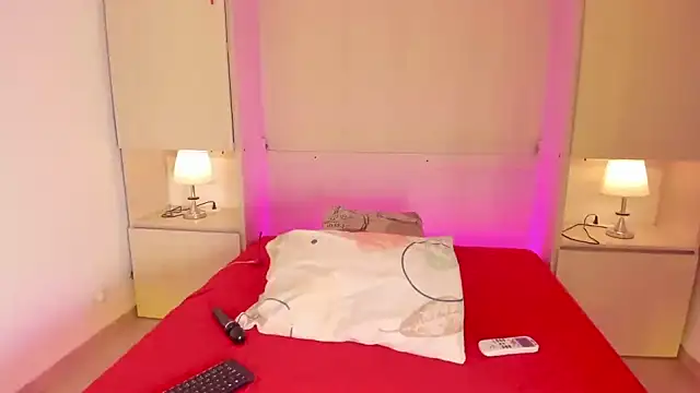 EmilyyStuart online show from 9, 10, 2025